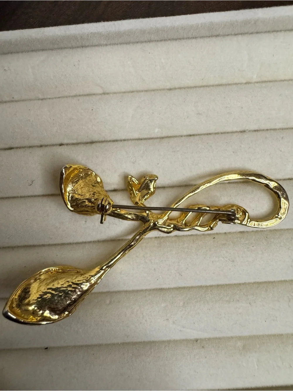 N/A elegant gold